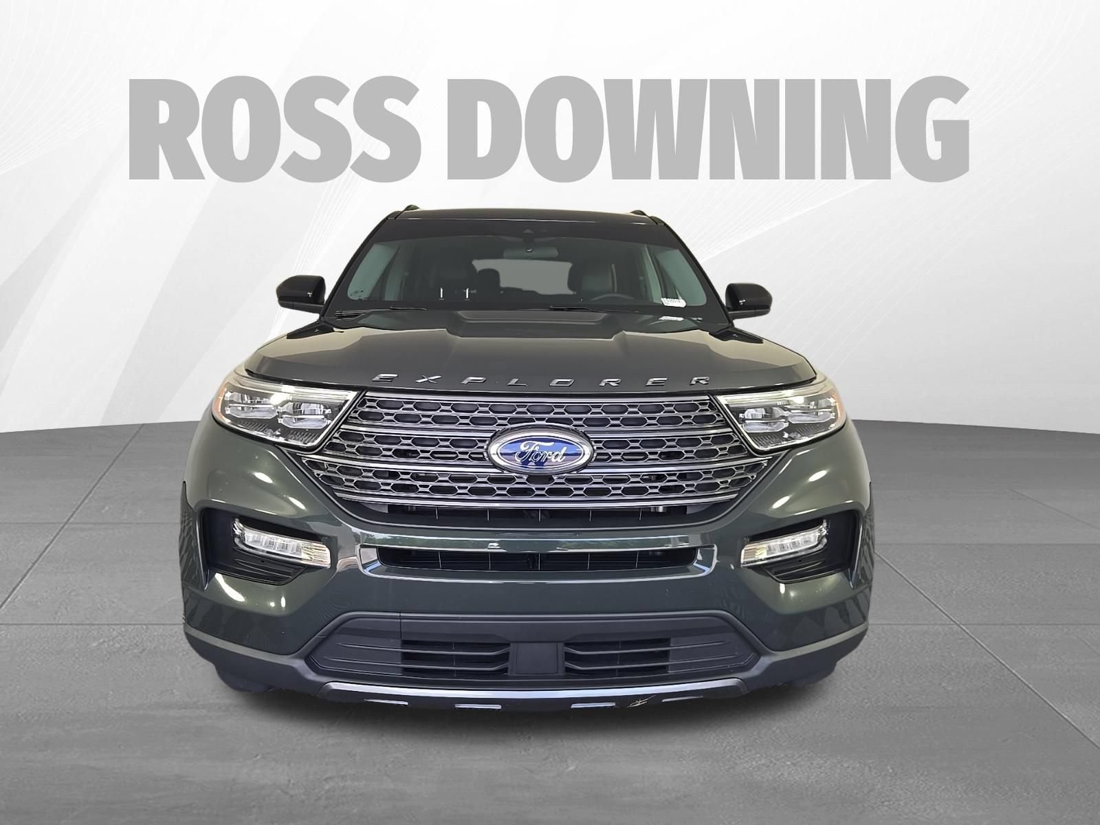 Used 2024 Ford Explorer XLT w/ Equipment Group 202A RWD image 2