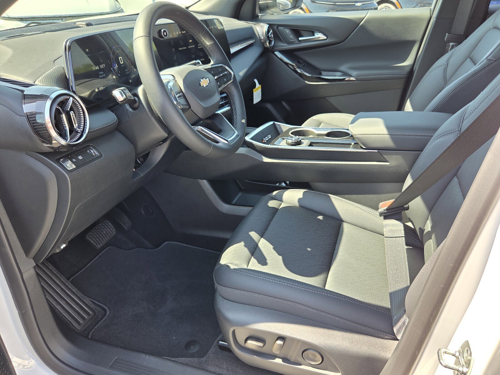 New 2026 Chevrolet Equinox LT image 5