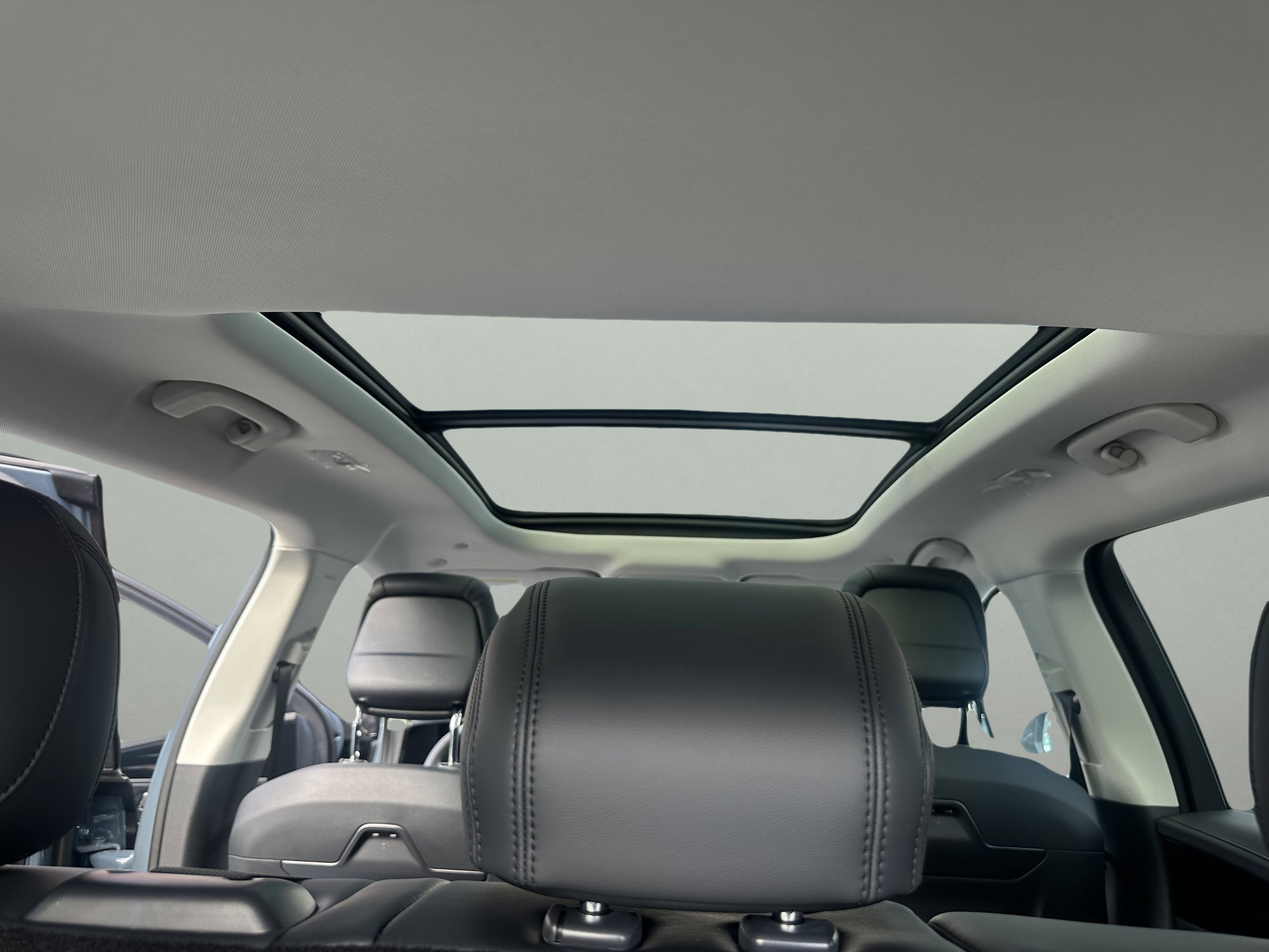 New 2026 Lincoln Nautilus Premier w/ Equipment Group 102A image 18