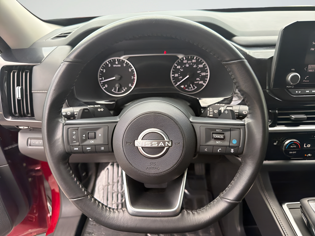 Certified 2024 Nissan Pathfinder SV FWD image 30