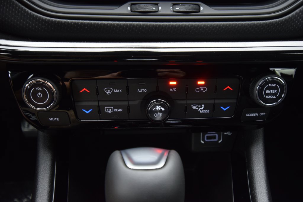 New 2026 Jeep Compass Limited AWD/4WD image 19