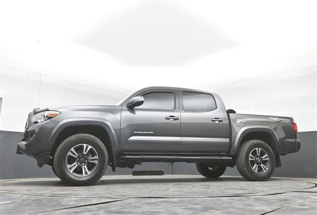 Used 2019 Toyota Tacoma TRD Sport image 43