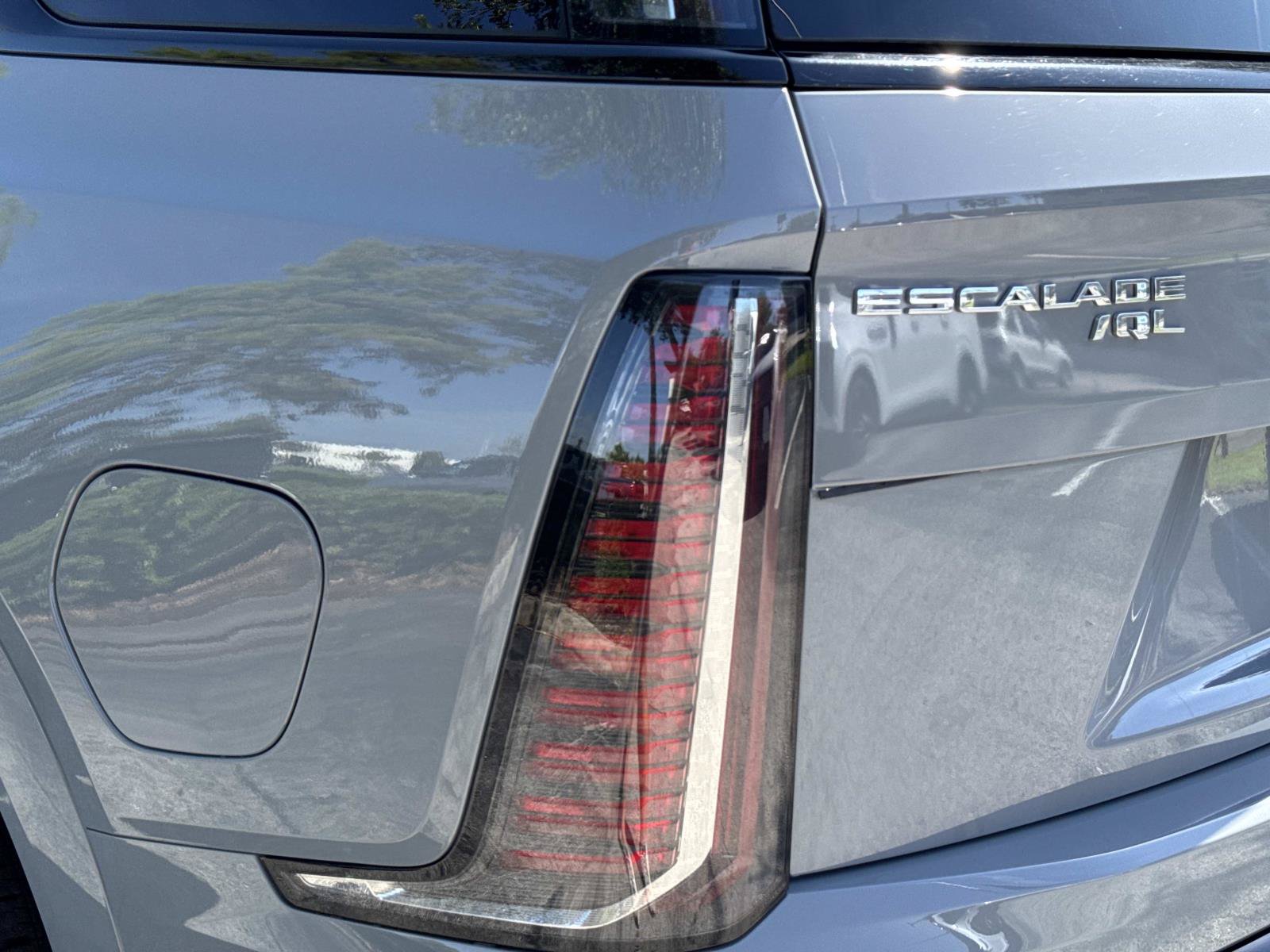 Used 2026 Cadillac Escalade IQL Sport 1 AWD/4WD image 11