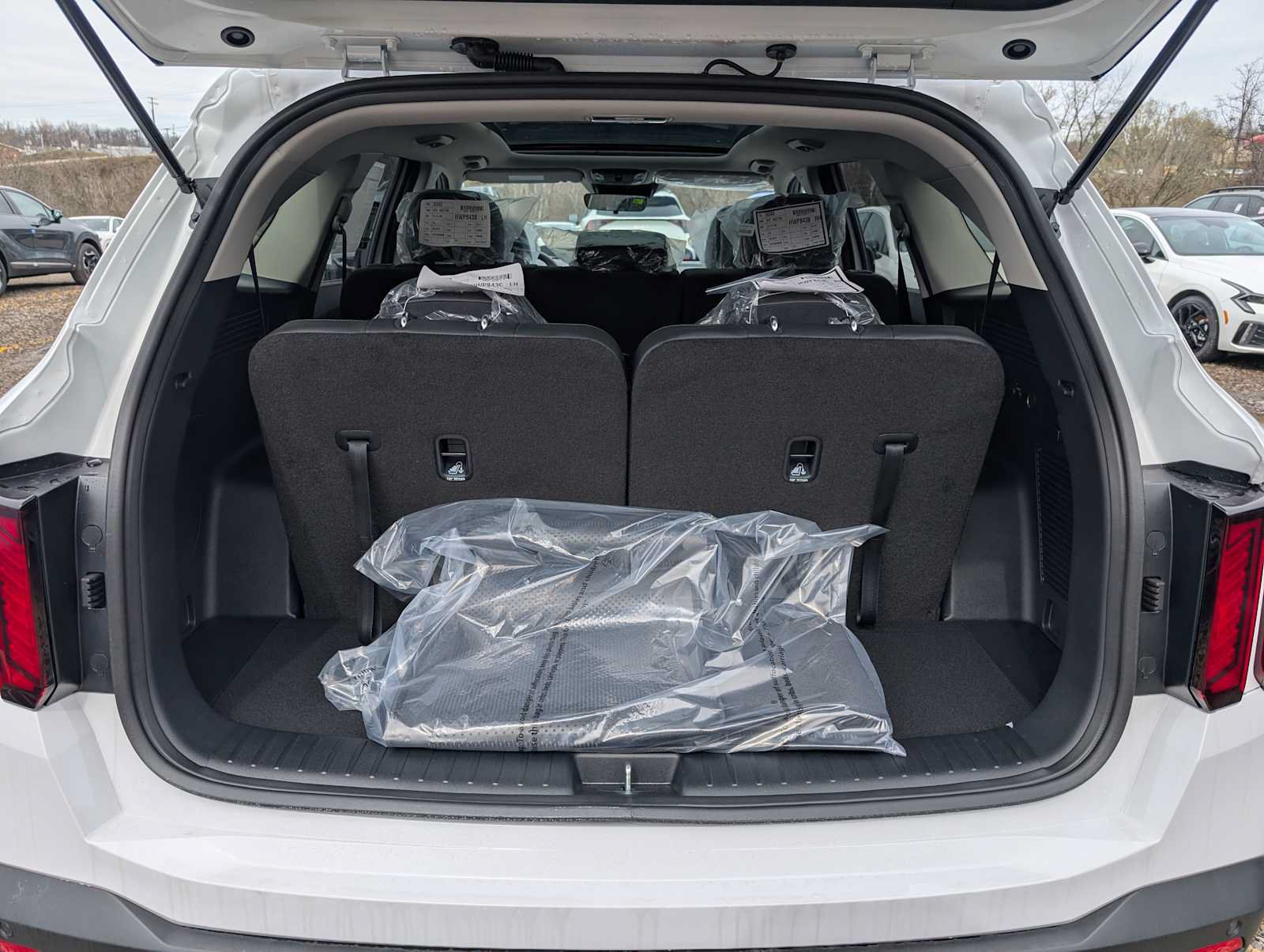 New 2026 Kia Sorento S w/ S Panoramic Sunroof Package AWD/4WD image 7