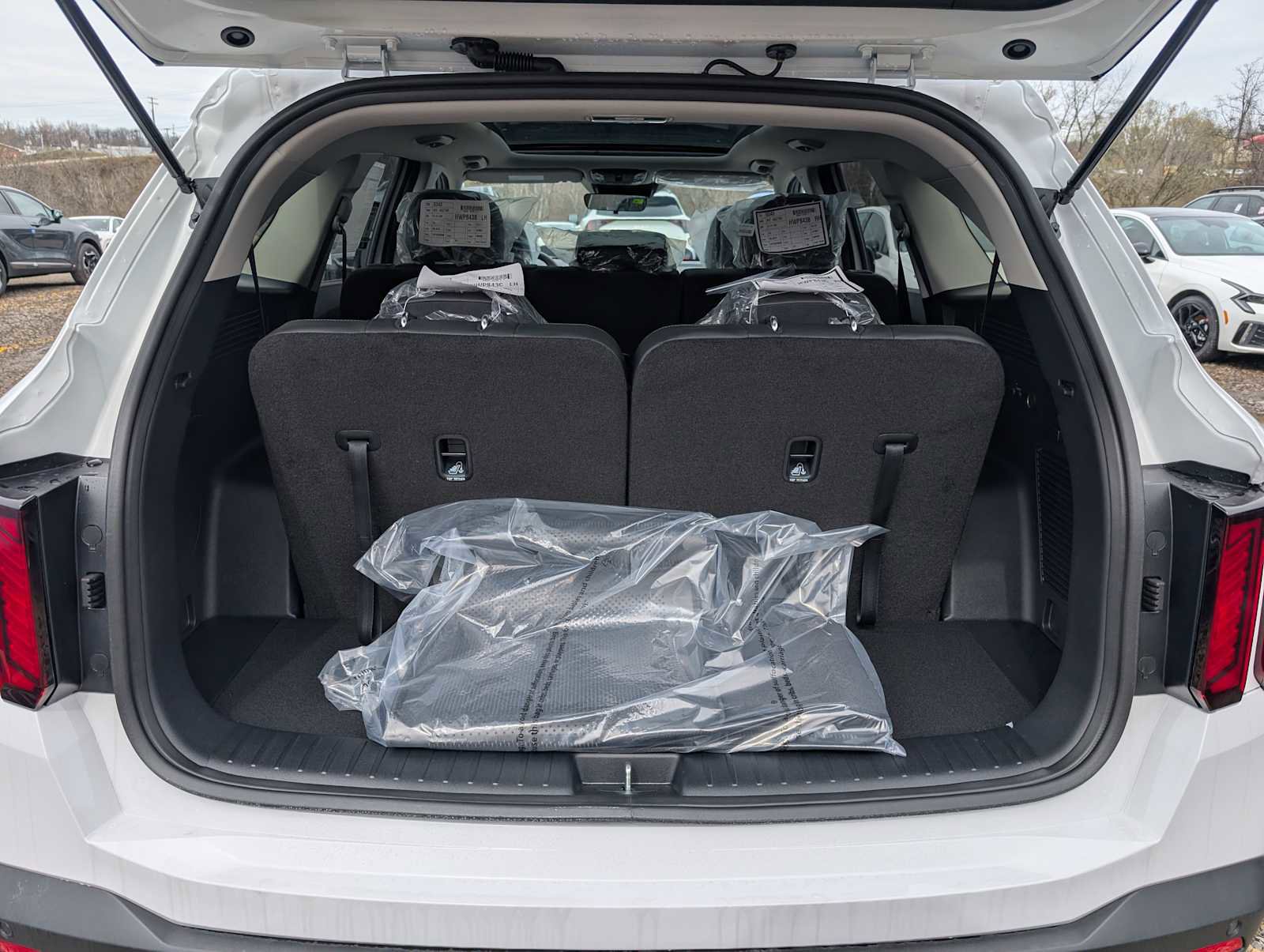 New 2026 Kia Sorento S w/ S Panoramic Sunroof Package AWD/4WD image 7