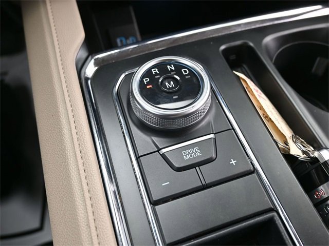 Used 2023 Ford Expedition XLT image 16