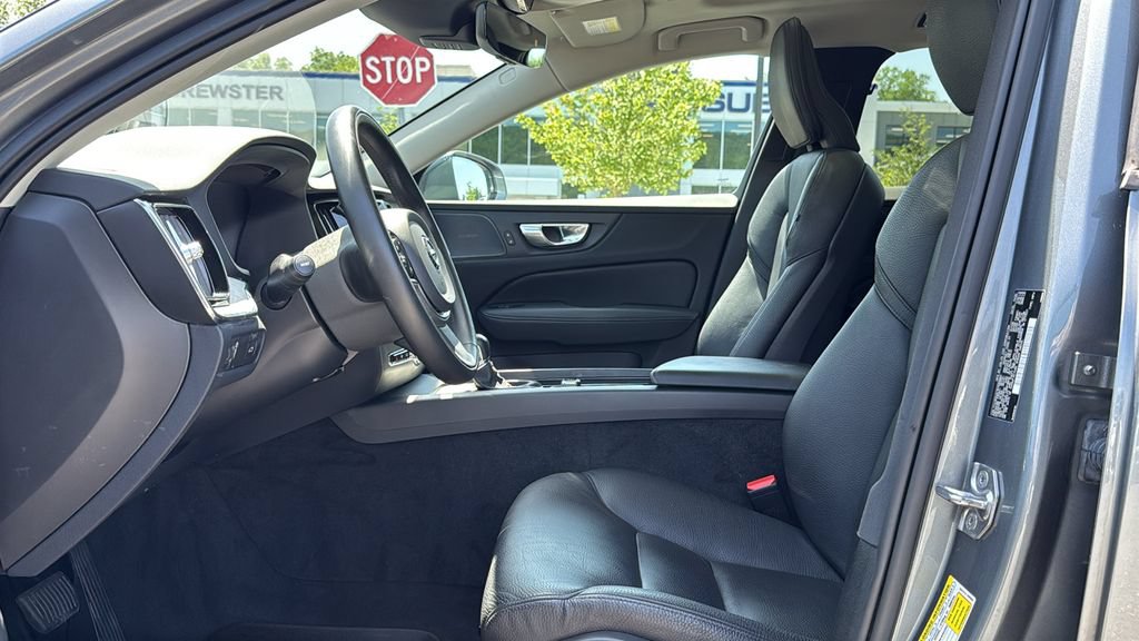 Used 2021 Volvo V60 T5 Cross Country w/ Advanced Package AWD/4WD image 12