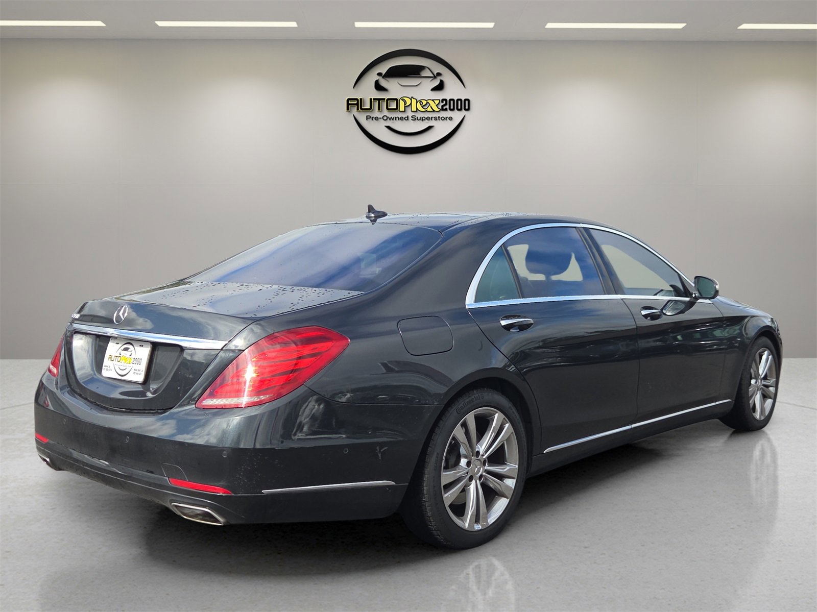 Used 2015 Mercedes-Benz S 550 Sedan w/ Premium 1 Package image 7
