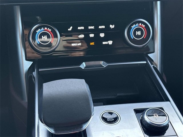 Used 2023 Land Rover Range Rover SE image 19