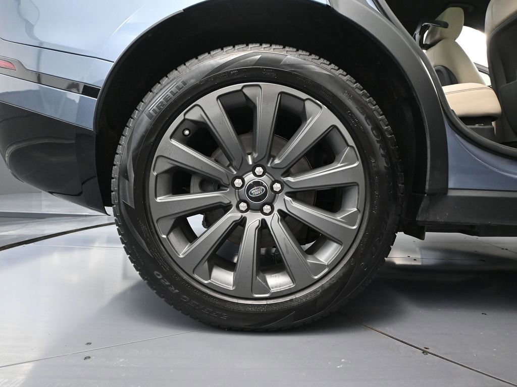 Used 2020 Land Rover Range Rover Velar R-Dynamic S image 16