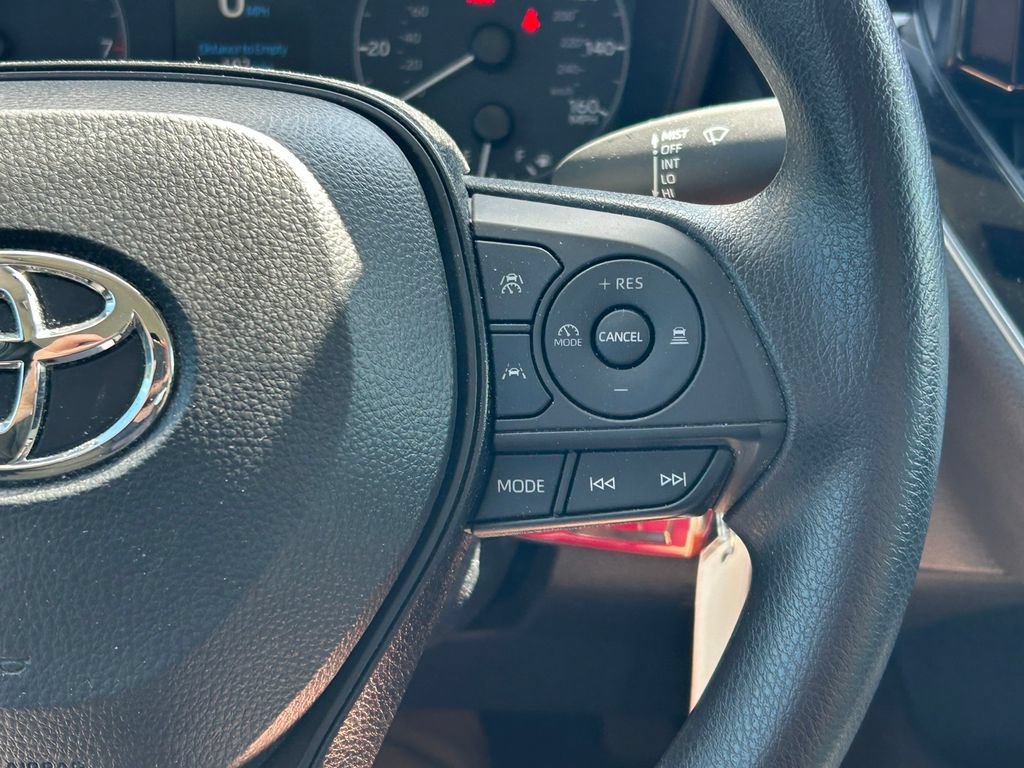 Used 2024 Toyota Corolla LE FWD image 33