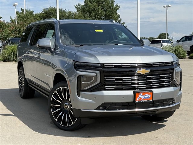 New 2025 Chevrolet Suburban High Country image 2