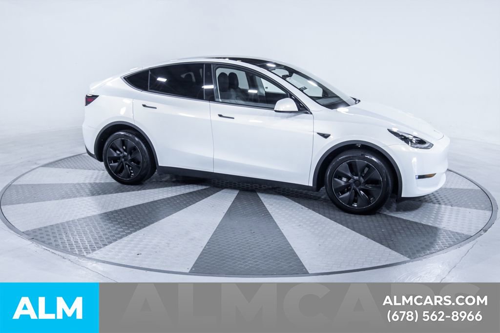 Used 2025 Tesla Model Y Long Range AWD/4WD image 13
