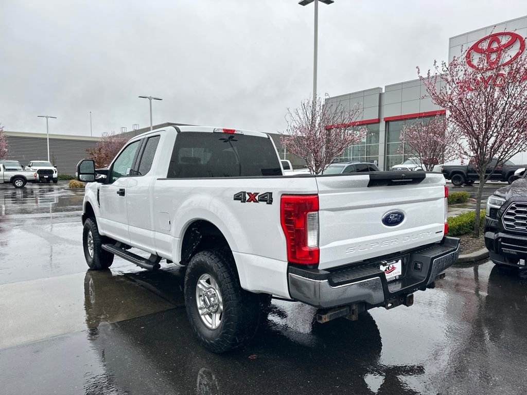 Used 2017 Ford F250 XLT w/ Camper Package image 3