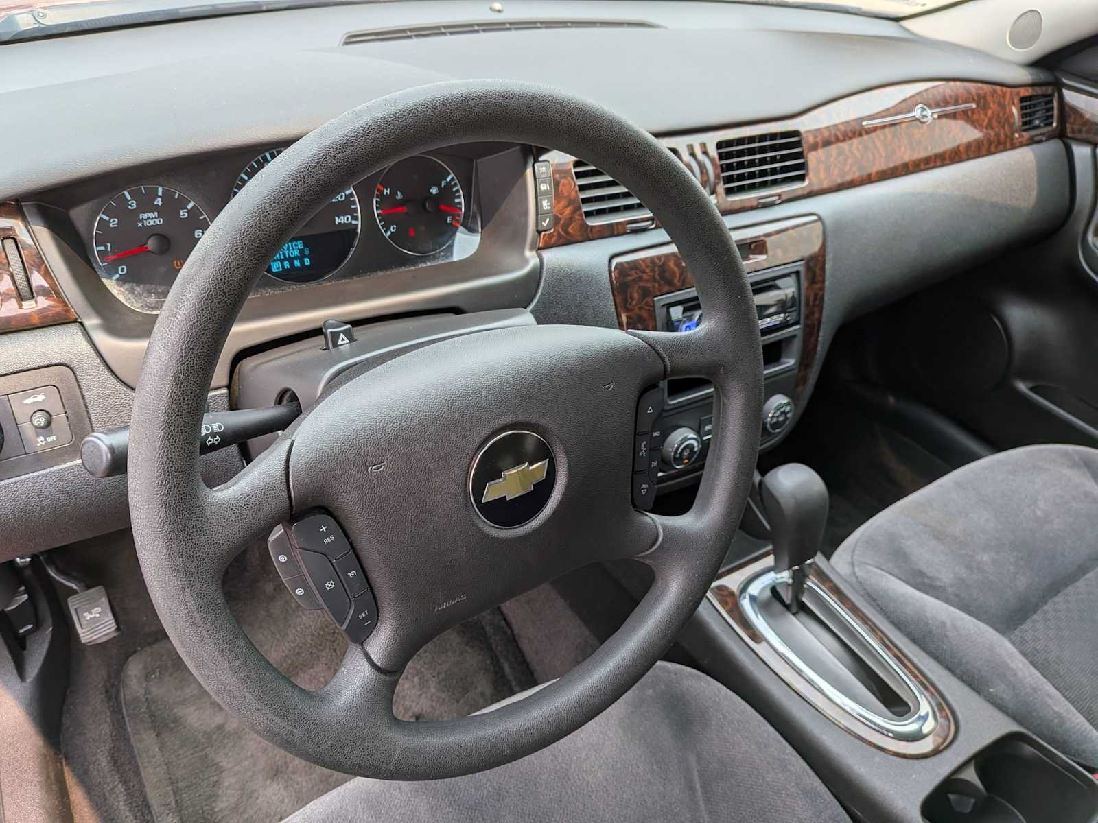 Used 2015 Chevrolet Impala LT w/ LT Sunroof Package FWD image 12