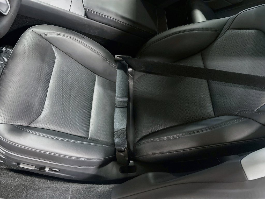 Used 2025 Tesla Model 3 Long Range RWD image 18