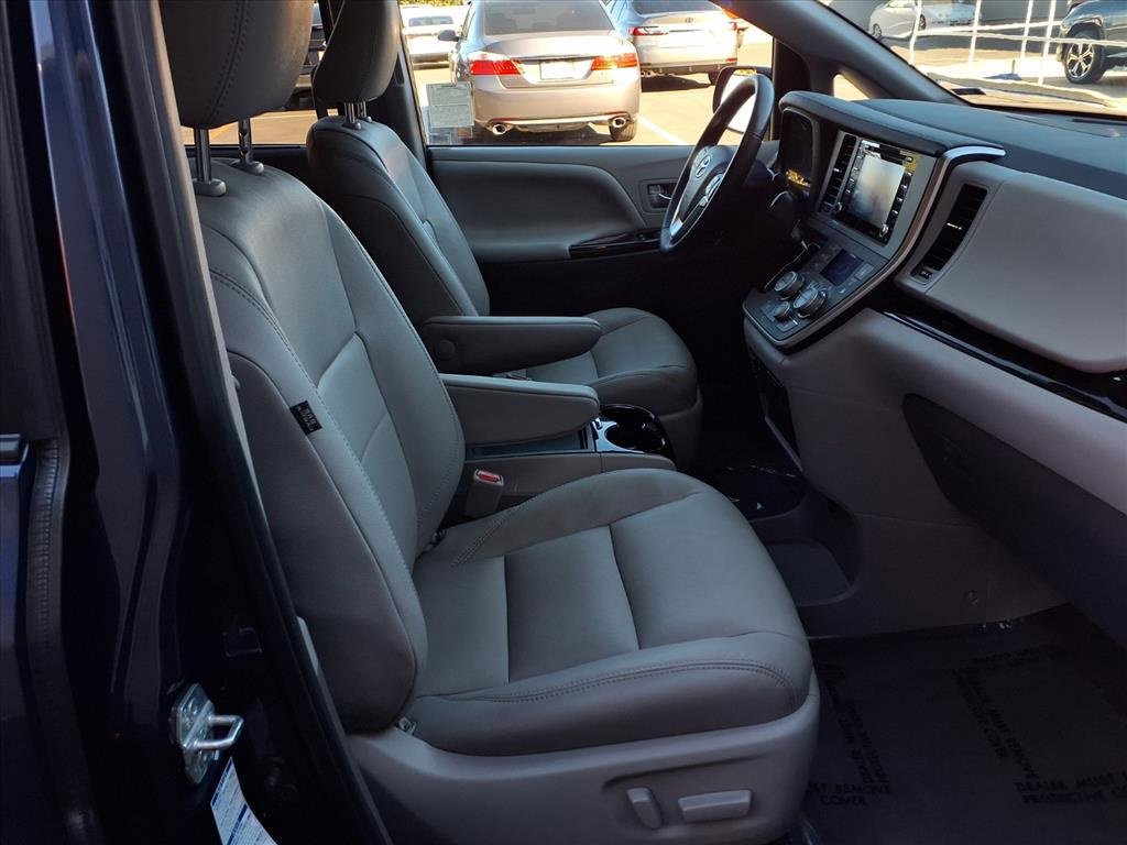 Certified 2020 Toyota Sienna XLE image 22