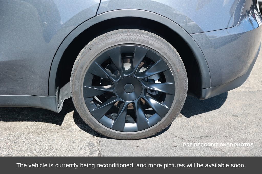 Used 2023 Tesla Model Y Long Range image 10