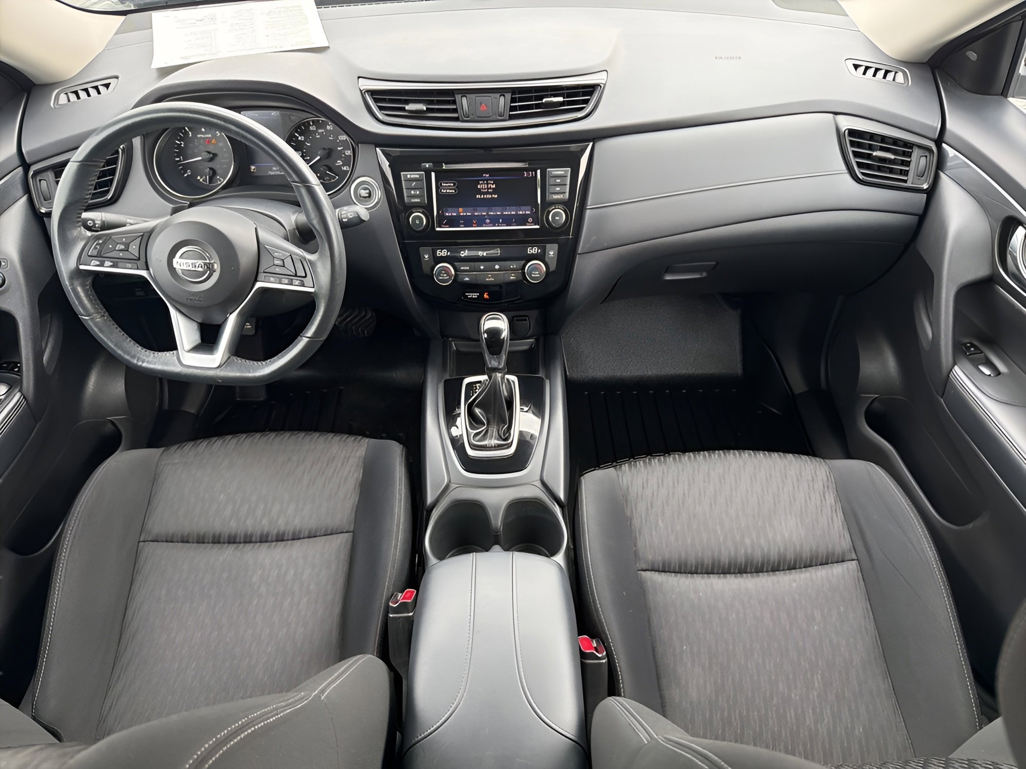 Used 2018 Nissan Rogue SV image 10