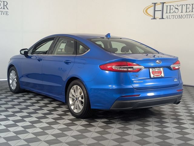 Used 2019 Ford Fusion SE FWD image 5