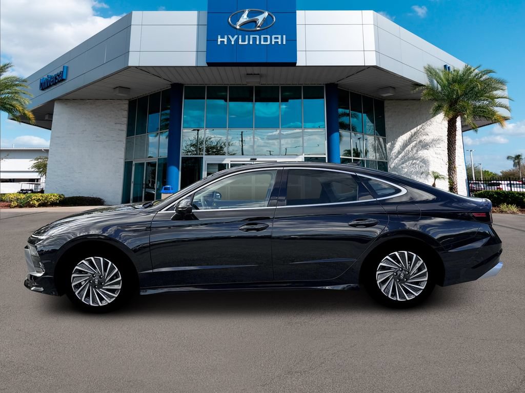 New 2026 Hyundai Sonata Limited FWD image 3