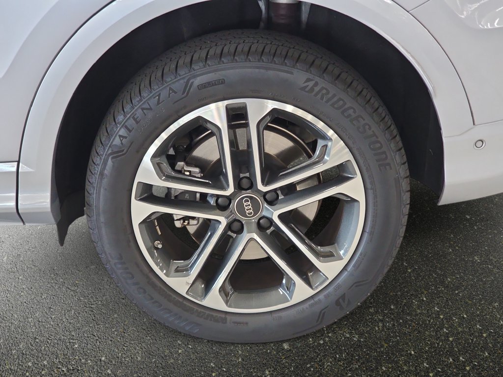 Certified 2025 Audi Q5 Premium w/ Premium Plus AWD/4WD image 24