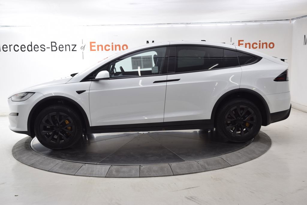 Used 2022 Tesla Model X image 3