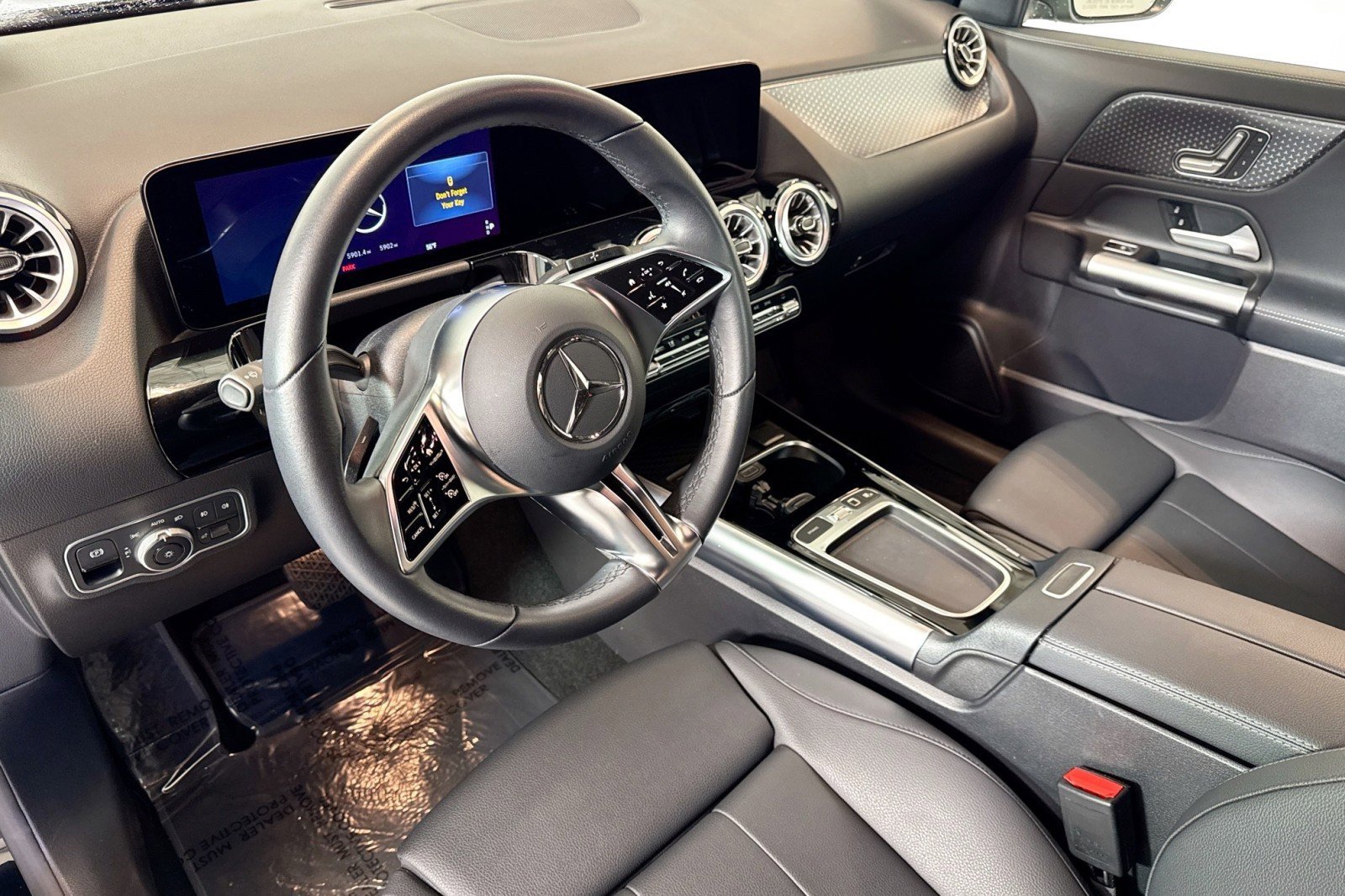 Certified 2025 Mercedes-Benz GLA 250 image 9