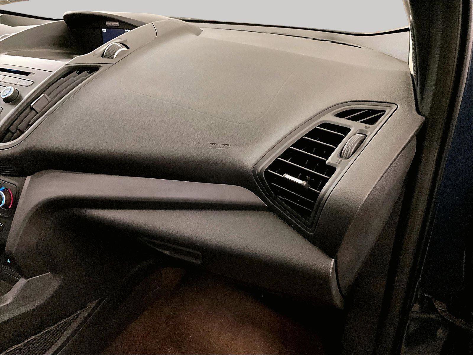 Used 2018 Ford Escape SE image 15