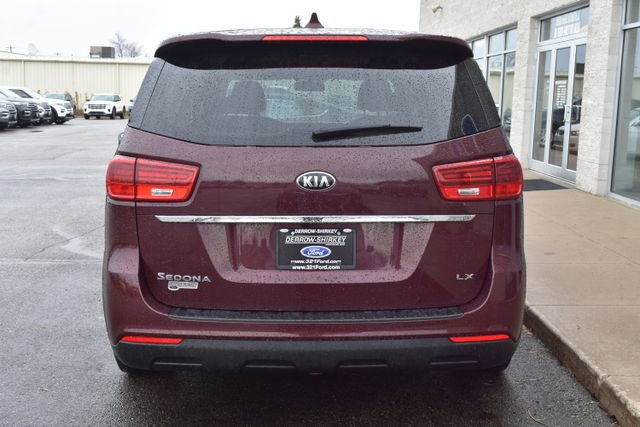 Used 2019 Kia Sedona LX image 9