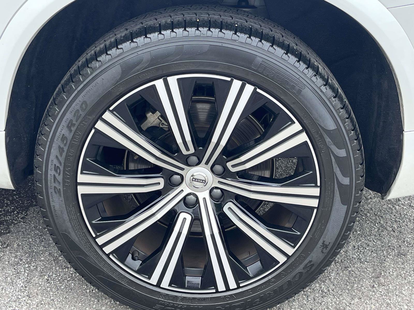 Certified 2023 Volvo XC90 B5 Plus w/ Protection Package AWD/4WD image 9