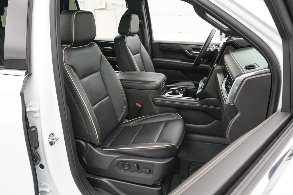 Used 2026 GMC Yukon Elevation AWD/4WD image 25
