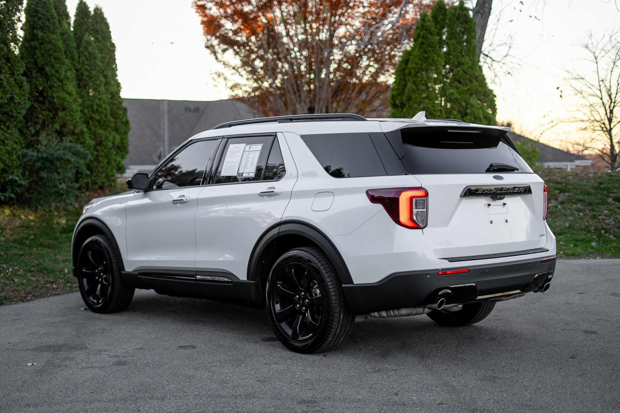 Used 2023 Ford Explorer ST-Line image 7