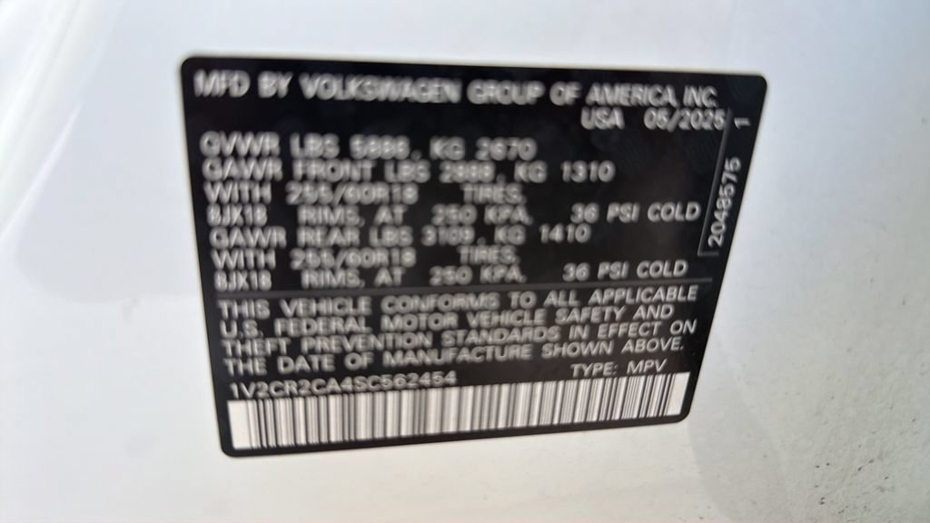 Used 2025 Volkswagen Atlas Peak Edition SE AWD/4WD image 22