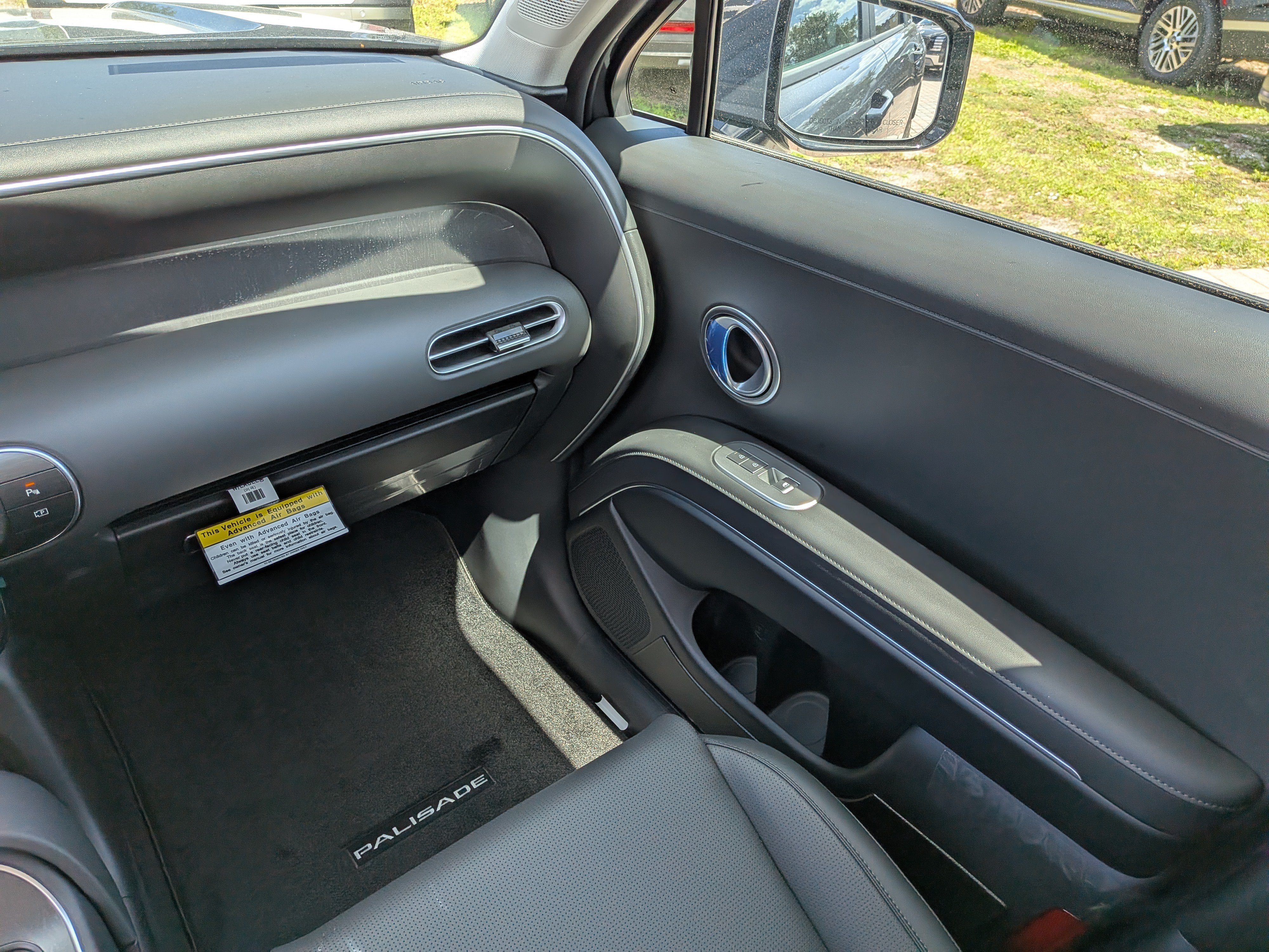 New 2026 Hyundai Palisade SEL Premium w/ Tow & Go Package FWD image 17