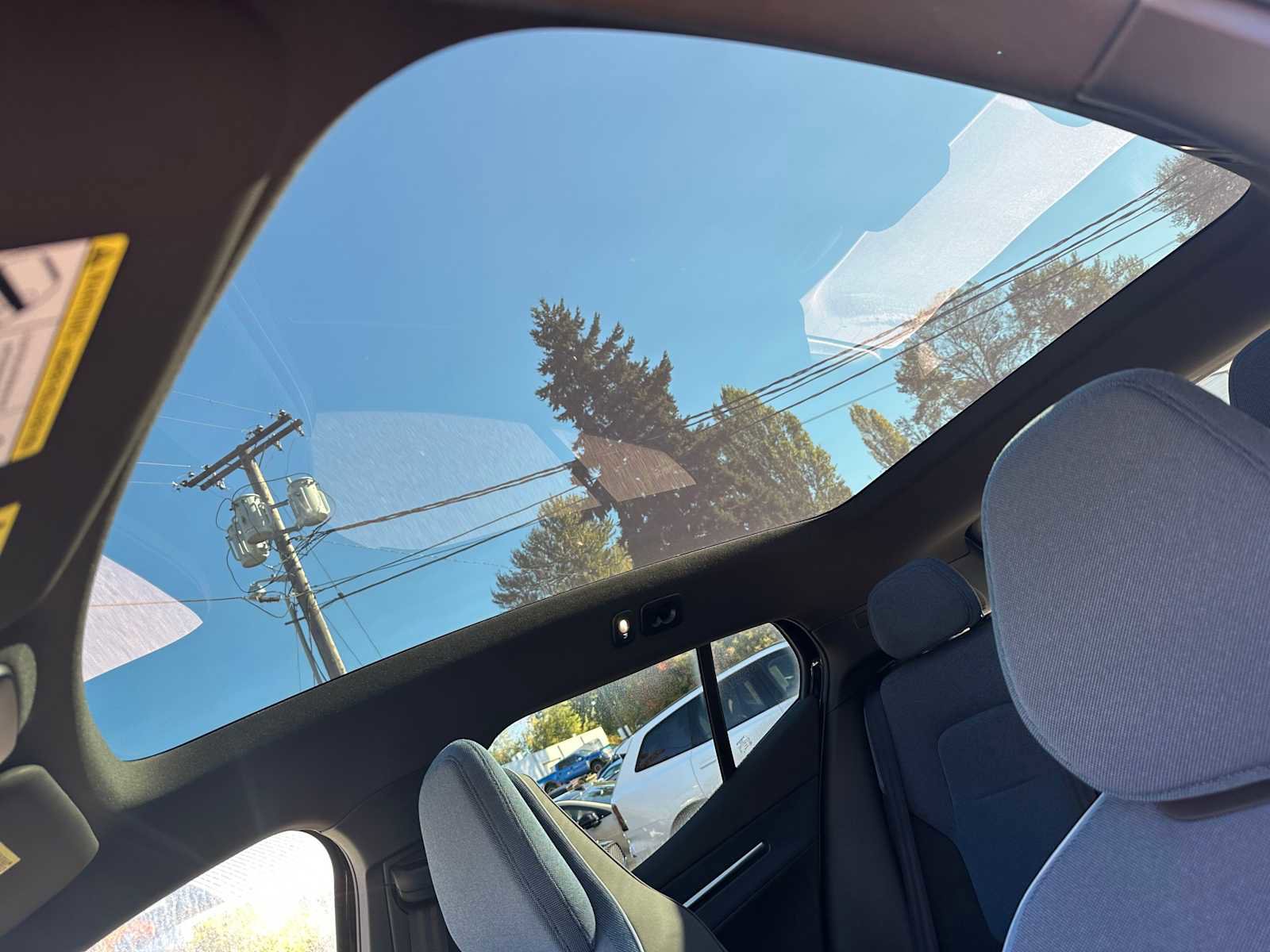 New 2025 Volvo EX30 Plus w/ Protection Package Premier image 22