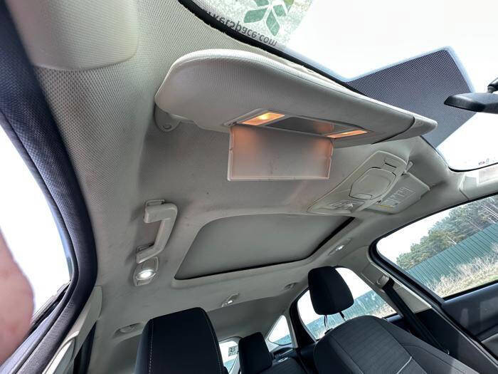 Used 2012 Ford Focus SEL FWD image 32