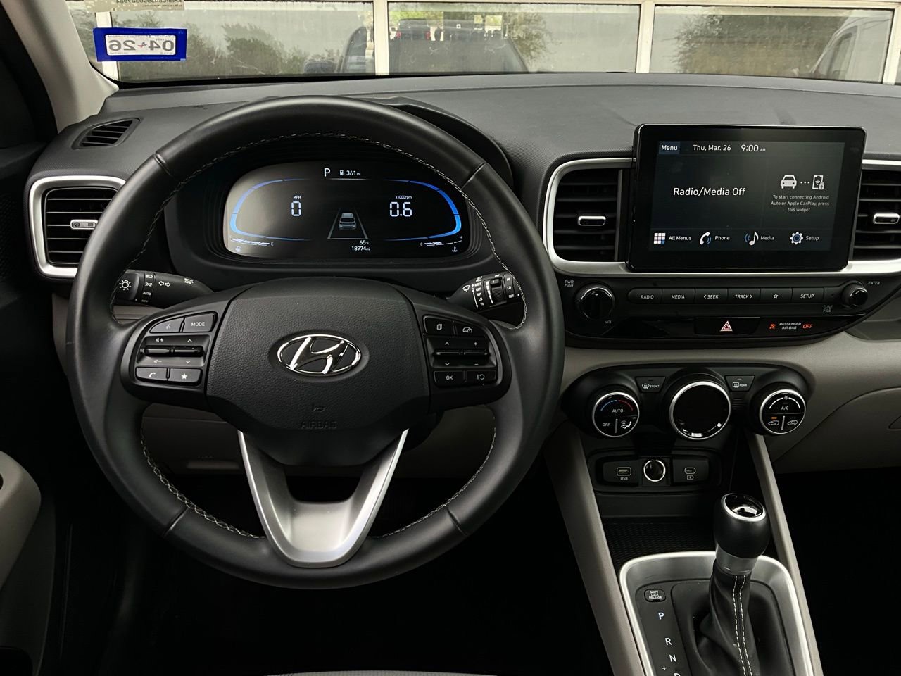 Used 2025 Hyundai Venue SEL image 13