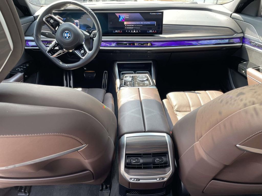 Used 2024 BMW i7 eDrive50 w/ M Sport Package image 14