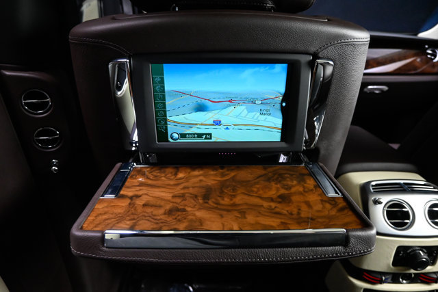 Used 2012 Rolls-Royce Ghost RWD image 13