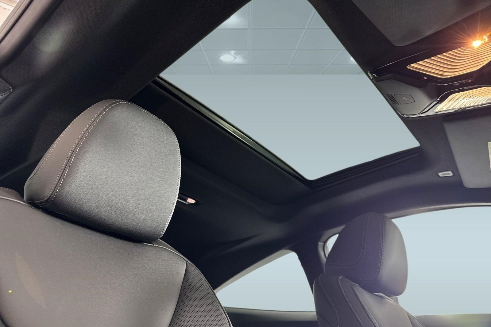 New 2027 BMW 430i Coupe w/ M Sport Package RWD image 23