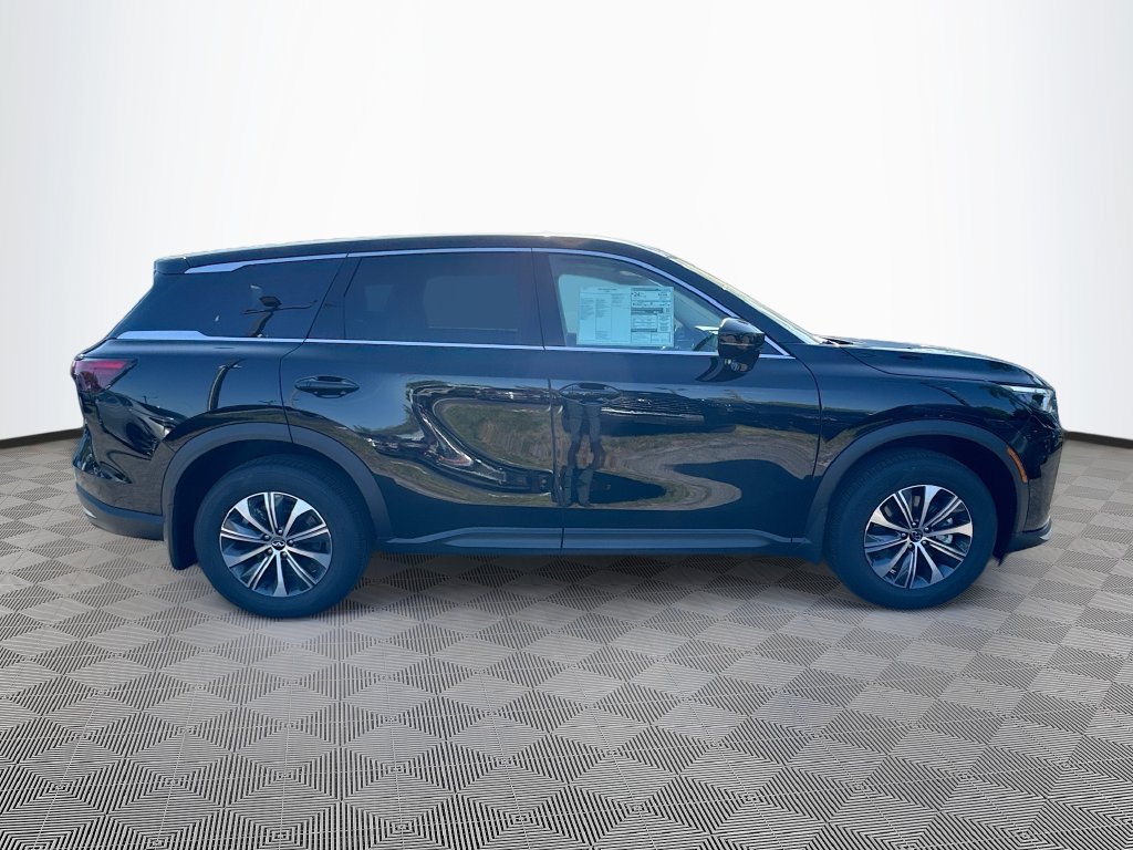 Used 2027 INFINITI QX60 Pure w/ Cargo Package FWD image 5