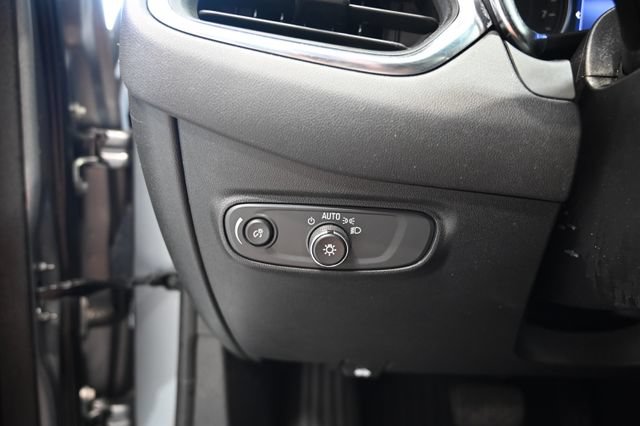 Used 2024 Chevrolet Equinox LT FWD image 24