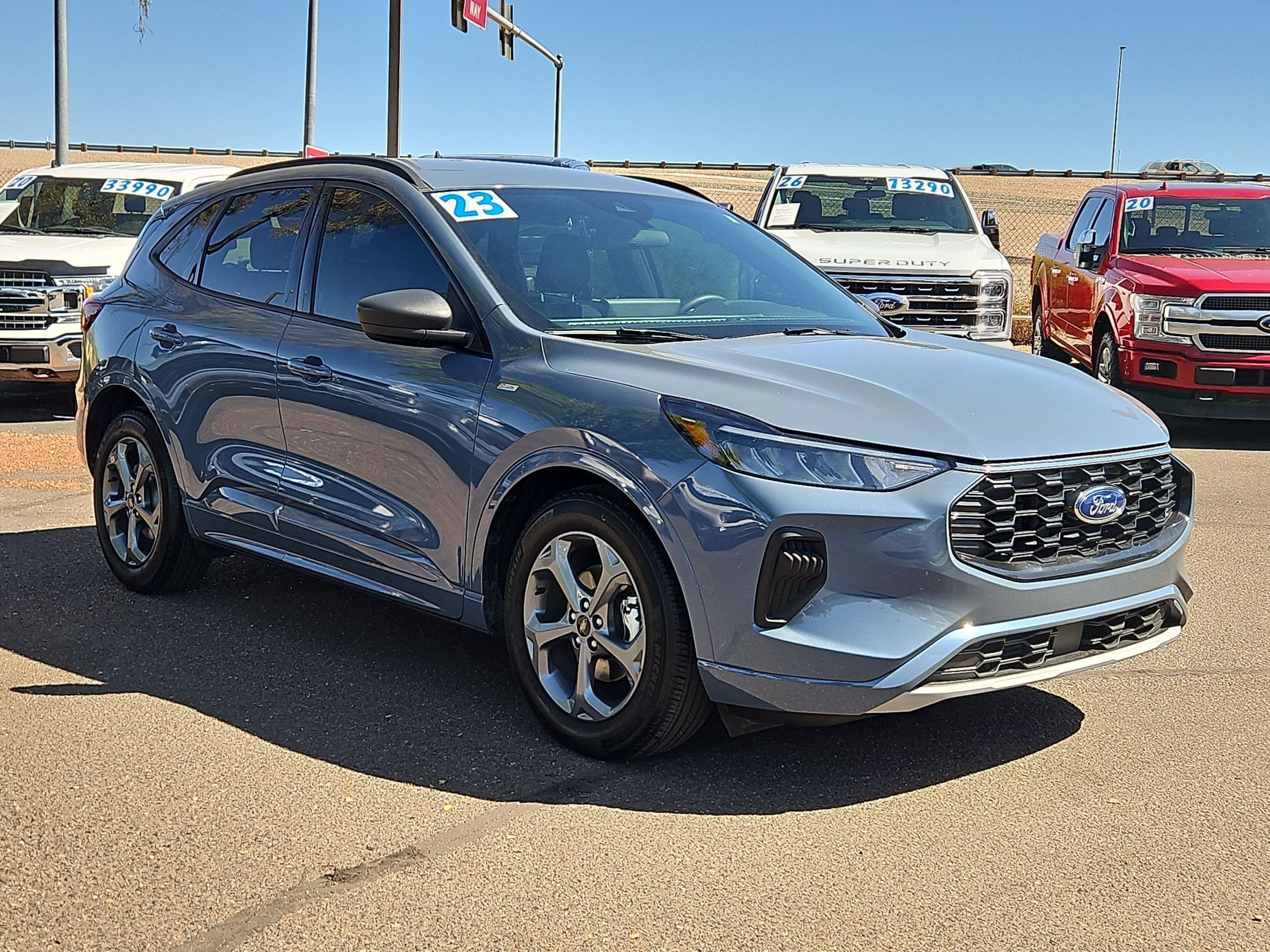 Used 2023 Ford Escape ST-Line w/ Tech Pack #1 FWD image 3