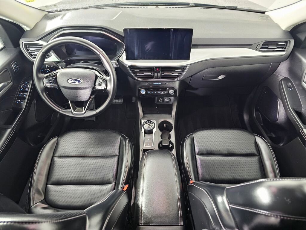 Used 2024 Ford Escape Platinum image 21