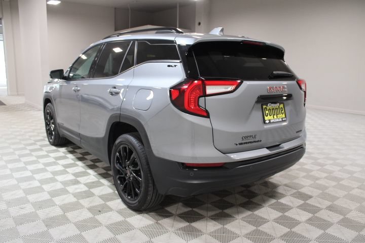 Used 2024 GMC Terrain SLT w/ Infotainment Package II AWD/4WD image 9
