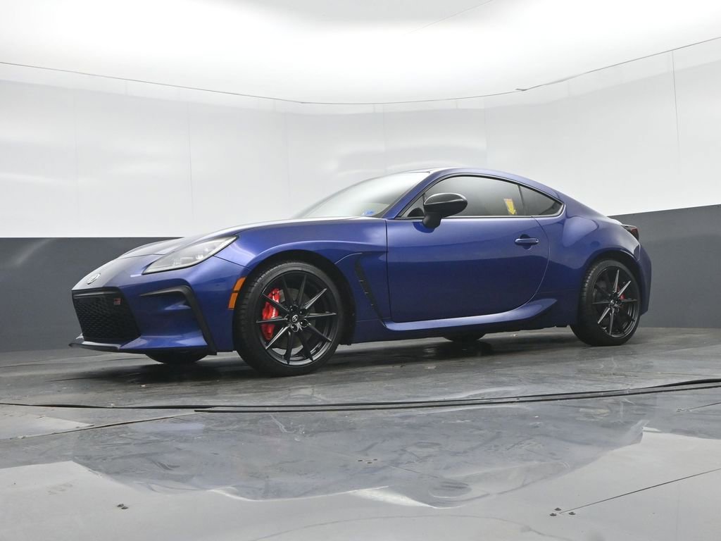 Used 2025 Toyota GR86 w/ Performance Package image 46