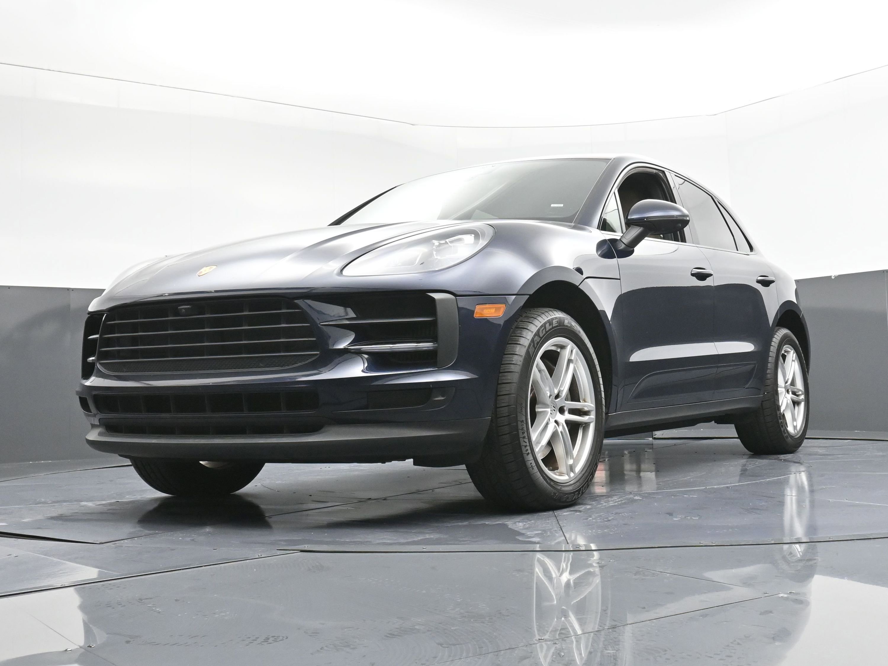 Used 2021 Porsche Macan S image 25