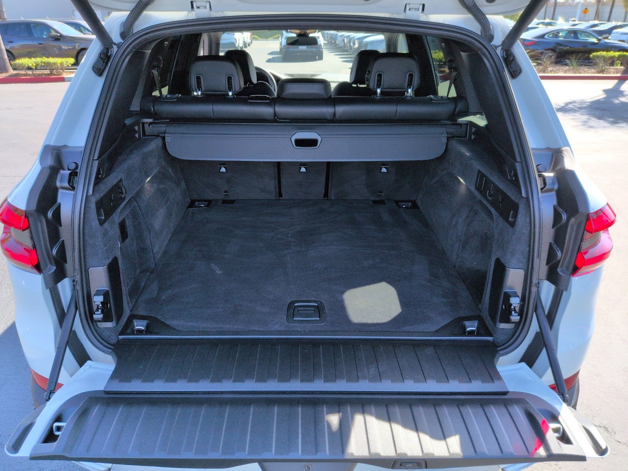 Certified 2023 BMW X5 xDrive40i w/ Premium Package AWD/4WD image 32
