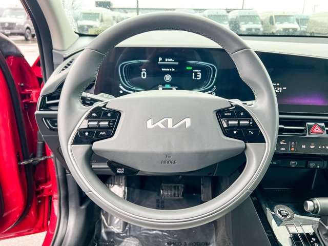 Used 2024 Kia Niro EX image 23